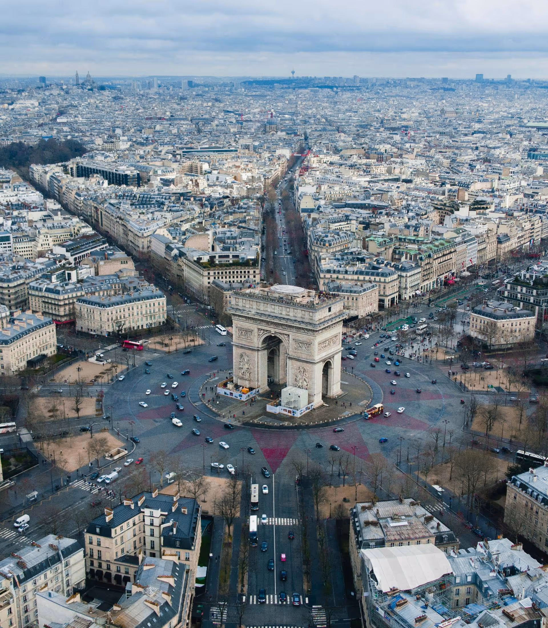 
Securing and Accelerating Container Adoption for this French Bank